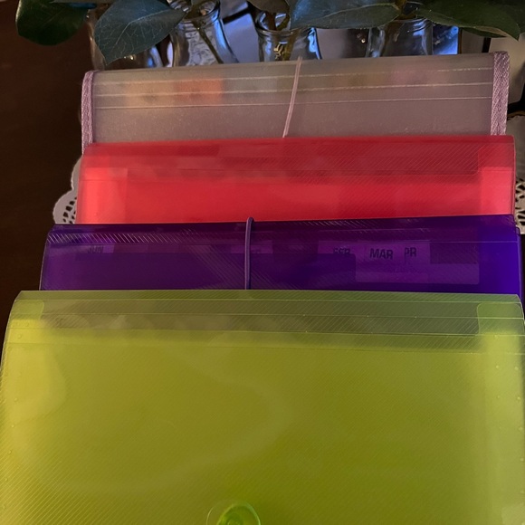 Set of 4 Plastic Document Organizer Wallets Keeper - Picture 5 of 8